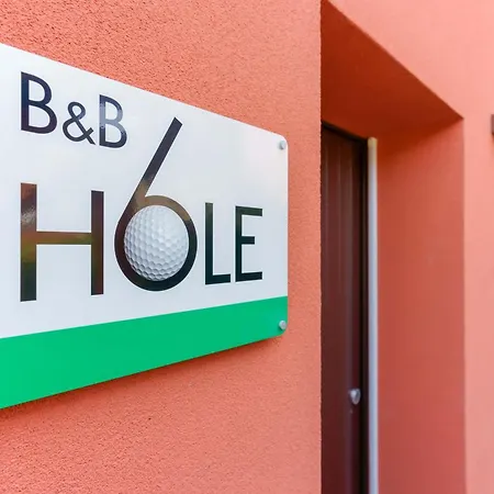 Hole6 Bed & Breakfast *