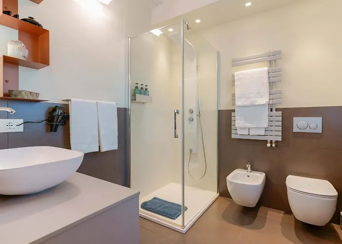 Hole6 Bed & Breakfast 4*