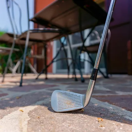 לינה וארוחת בוקר Hole6 קסטנאזו