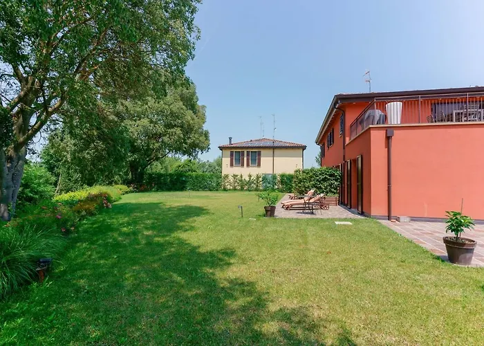 Bed & Breakfast Hole6 4*